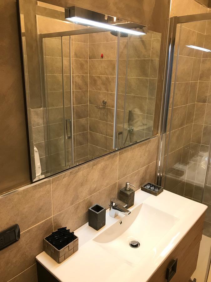 Sforza Apartment Near Duomo Milan Bilik gambar